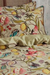 Edinburgh Weavers Morton 200 Thread Count Floral Premium Cotton Sateen Piped Duvet Cover Set in Cream - Size: Double - thumbnail 3