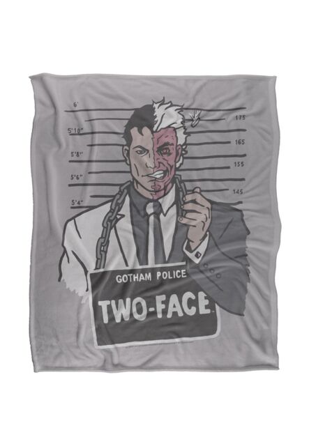 DC Comics Batman The Harvey Dent Mugshot Blanket 152 x 127 cm in White - image 1