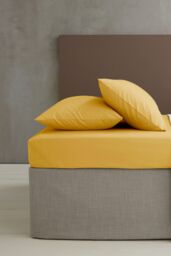 Catherine Lansfield 'Easy Iron Percale' Combed Polycotton 25cm Depth Sheet in Yellow - Size: Super King Fitted