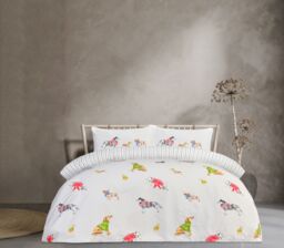 Smart Living Luxury Soft Reversible Pooches in Jumpers Duvet Cover & Pillowcases in Natural - Size: Single
