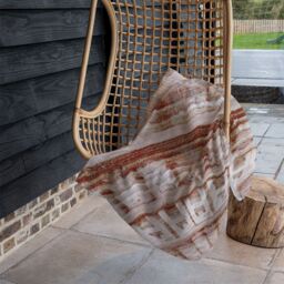 Benjamin Tate Design Yankee Candle Galore Blanket in Natural - Size: 120 cm x 150 cm - thumbnail 4