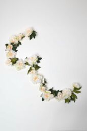 Homescapes Artificial Peony Flower Garland, 180 cm in Natural - thumbnail 1