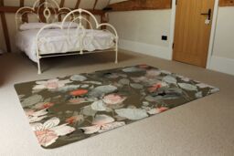 Benjamin Tate Design Imprint Fantastic Paint Bouquet Rug in Natural - Size: Large - thumbnail 3