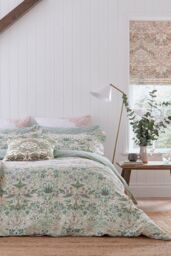 Morris & Co 'Strawberry Thief - Severne' Throw 130X170cm in Light Pink - Size: 130X170 cm - thumbnail 4