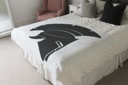 Benjamin Tate Design Roman Helmet Blanket in Natural - Size: 120 cm x 150 cm - thumbnail 3