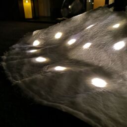 Samuel Alexander 90cm USB Powered Light up White Fur Fabric Christmas Tree Skirt with LEDs - thumbnail 2