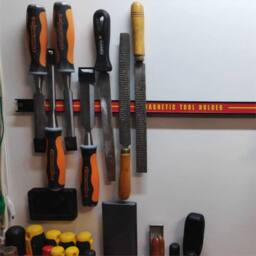 "Nordara 6x18"" Magnetic Tool Bar Heavy Duty Garage Wall Storage Strips in Red - Size: 10000mm x 520mm" - thumbnail 5