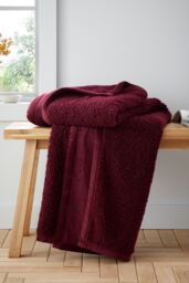 Catherine Lansfield 'So Soft Velvet Boucle' Blanket Throw in Red - Size: 130 cm x 170 cm - thumbnail 1