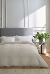 1951 'Ravello' Luxury 250 Thread Count Cotton Duvet Cover Set in Off-White - Size: Double