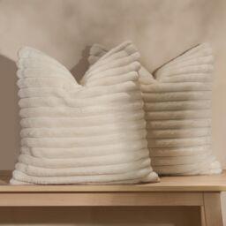 OHS 2 x Faux Fur Thick Rib Filled Cushion Covers in Natural - Size: 45 cm x 45 cm - thumbnail 2