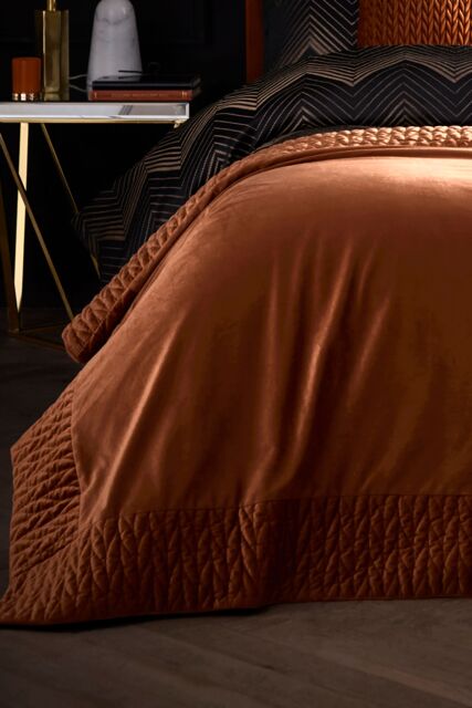 Laurence Llewelyn-Bowen 'Siena' Quilted Velvet Bedspread in Red - image 1