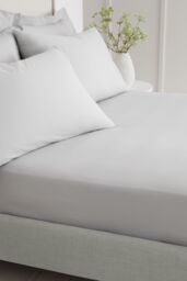 Bianca 200 Thread Count Cotton Percale 32cm Depth Sheet in Grey - Size: King Fitted - thumbnail 2