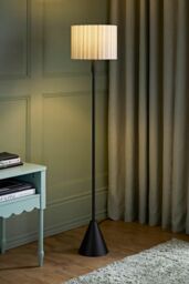 ValueLights Mitch Linen Stripe Lamp Shade Black Single Stem Triangle Floor Lamp in Off-White