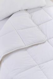 Martex Baby 'Anti-Allergy 4 Tog' Duvet in White - Size: Cot - thumbnail 2