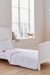 Martex Baby 'Anti-Allergy 4 Tog' Duvet in White - Size: Cot - thumbnail 6