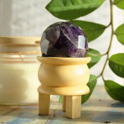 KDMD Gemstone Faceted Healing Ball & Stand - Amethyst in Purple - thumbnail 3
