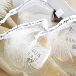 Amaya Rose Ltd Bespoke Wording Memorial Glass Bauble. Real White Feather Décor in Clear - thumbnail 4