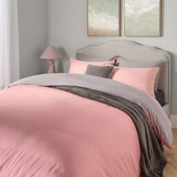 OHS Plain Dyed Reversible Duvet Cover Cover with Pillowcase Set in Light Pink - Size: King - thumbnail 3