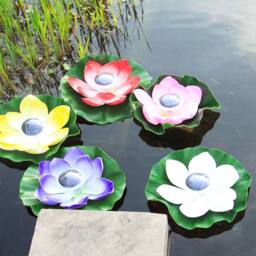 Quipulse Solar-powered Lotus Flower Pond Lights in White - thumbnail 4