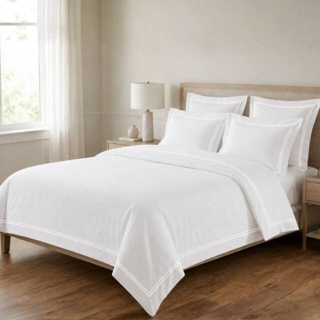 Pamposh 800 Thread Count Premium Egyptian Cotton Duvet Cover Sets Reversible in White - Size: Super King - image 1