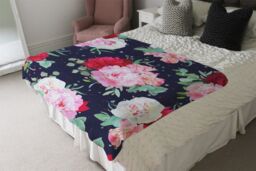Benjamin Tate Design Roses On Navy Blanket in Natural - Size: 120 cm x 150 cm - thumbnail 3