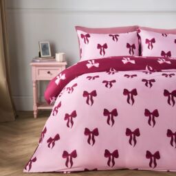 OHS Bows Microfibre Reversible Bedding Set Duvet Cover with Pillowcase in Burgundy - Size: Single - thumbnail 2