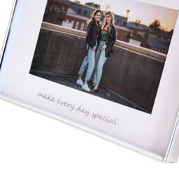 Happy Homewares Contemporary Silver Plated Friends 4x6 Picture Frame for Wall or Table - thumbnail 5