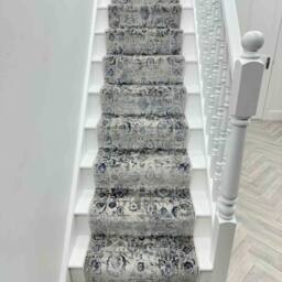 runrug Stair Runner Carpet - Soft & Comfortable, 0.43 Inch - 'Castilla' in Pale Grey - Size: 66 cm x 690 cm - thumbnail 3