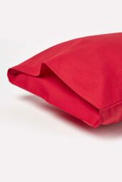Homescapes Cotton Kids Pillowcases 40 x 60 cm 200 Thread Count, 2 Pack in Red - thumbnail 2