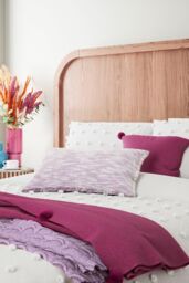 Helena Springfield 'Pom Pom' Knit Throw in Fuchsia - thumbnail 3