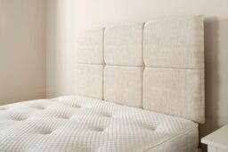 Somnior Coolblue Sprung Memory Tufted Mattress in White - Size: Double - thumbnail 4