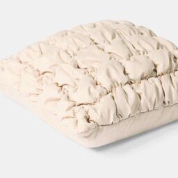 OHS 2 x Filled Seersucker Quilted Square Cushion Covers in Natural - Size: 45 cm x 45 cm - thumbnail 5