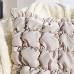 OHS 2 x Filled Seersucker Quilted Square Cushion Covers in Natural - Size: 45 cm x 45 cm - thumbnail 2