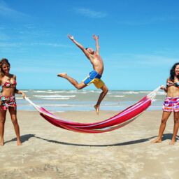 Amazonas Barbados Family Hammock - Brazilian Cotton, Cocoon Style in Pink - thumbnail 2