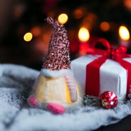 mysmartbuy Set of 3 Christmas Light Up Gonks - Festive Xmas Scandi Faceless Gonk Gnome Santa Novelty Decoration - 1 Pink, Silver & Red - thumbnail 4