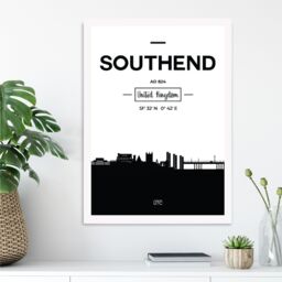 ARTZE Southend Black & White City Skyline Framed Print SIZE: A4 with White Frame - thumbnail 2