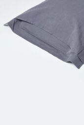 Homescapes Linen Oxford Pillowcase, King in Dark Grey - thumbnail 3