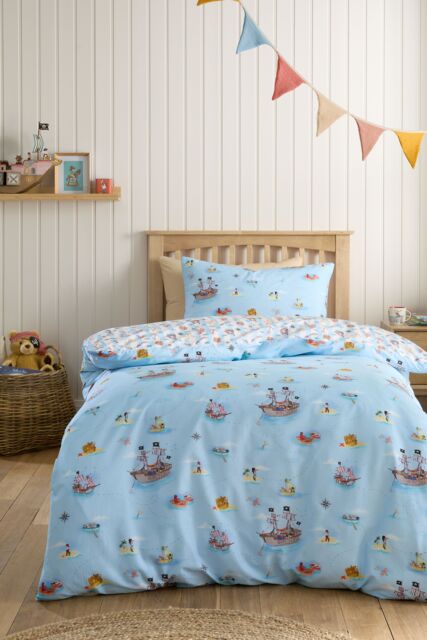 Belle & Boo 'Pirates' Reversible Cotton Duvet Cover Set in Blue - Size: Single - image 1