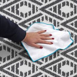 JVL The Gardener Geo Pattern Outdoor Garden Rug 120x170cm in Black - Size: 120 cm x 170 cm - thumbnail 3