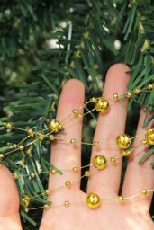 Neel Blue 9M Christmas Metallic Bead Chain, 7.5mm Pearl Garland for Xmas - Red & Gold - thumbnail 5