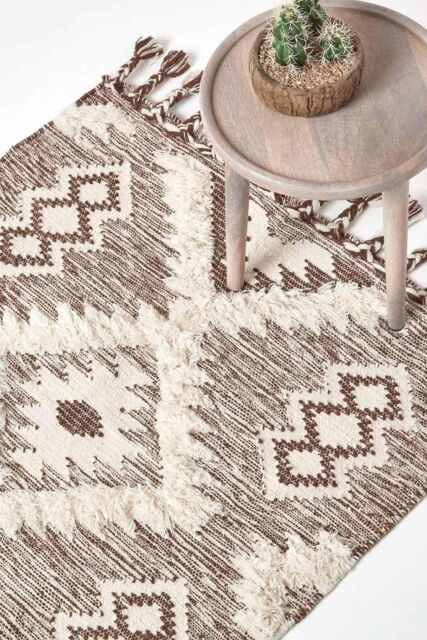Homescapes Lhasa Handwoven Textured Kilim Wool Rug in Brown - Size: 120 cm x 170 cm - image 1