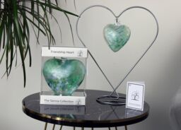 Sienna Glass 8cm Friendship Heart Green in Light Green - thumbnail 6