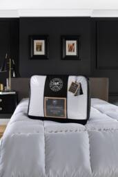 The Lyndon Company Duck Feather & Down 240 Thread Count Casing 13.5 Tog Winter Weight Duvet in White - Size: Super King - thumbnail 2