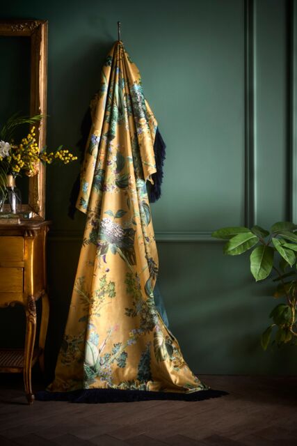 Laurence Llewelyn-Bowen 'Cotswold Fantasia' Soft Touch Floral Print Velvet Throw in Gold - Size: 130 cm x 180 cm - image 1