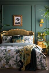 Laurence Llewelyn-Bowen 'Cotswold Fantasia' Soft Touch Floral Print Velvet Throw in Gold - Size: 130 cm x 180 cm - thumbnail 6