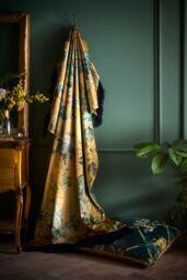Laurence Llewelyn-Bowen 'Cotswold Fantasia' Soft Touch Floral Print Velvet Throw in Gold - Size: 130 cm x 180 cm - thumbnail 5