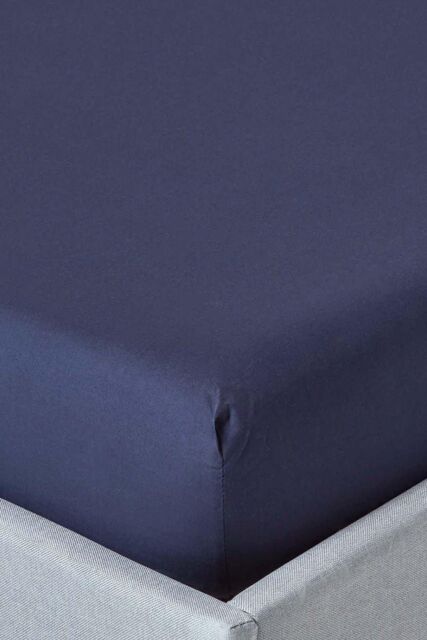 Homescapes Egyptian Cotton Deep Fitted Sheet 18 inch 200 Thread Count in Navy - Size: Super King Fitted - image 1
