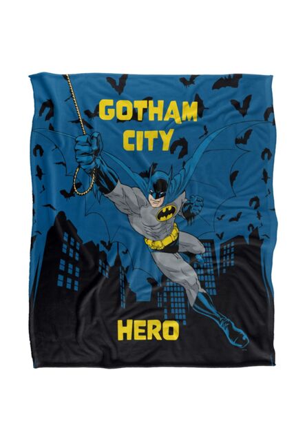 DC Comics Batman Gotham City Hero Blanket 152 x 127 cm in White - image 1