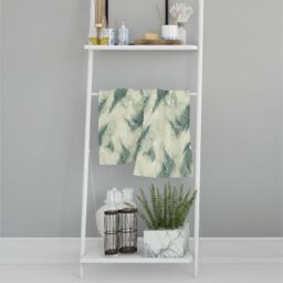 Benjamin Tate Design Feathers Fantastic Birds With Decorative Ornaments Soft Bath Towel in Green - thumbnail 2