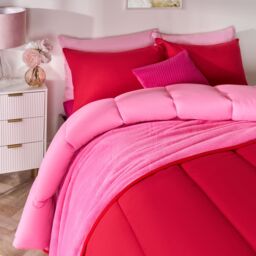 OHS Reversible 10.5 Tog Coverless Washable Duvet with Pillowcases in Bright Pink - Size: King - thumbnail 3